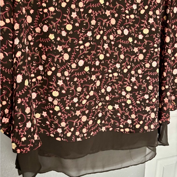 LC Lauren Conrad Floral V-Neck Blouse - Pink and Cream Size XL - Picture 5 of 13